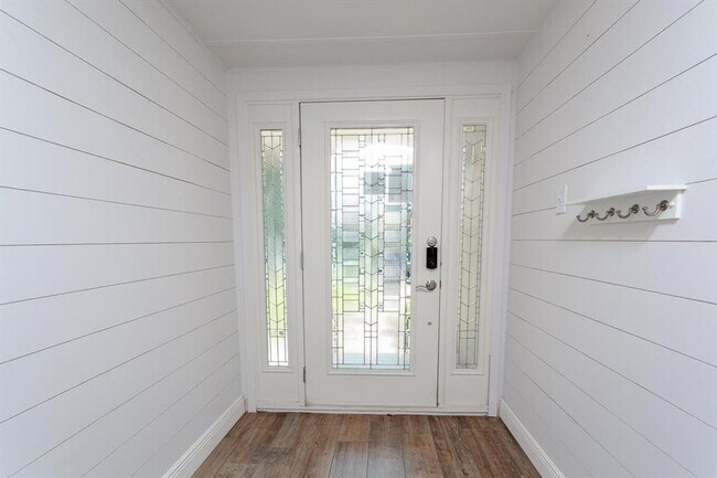 Foto del edificio - 12504 Monaghan Trail