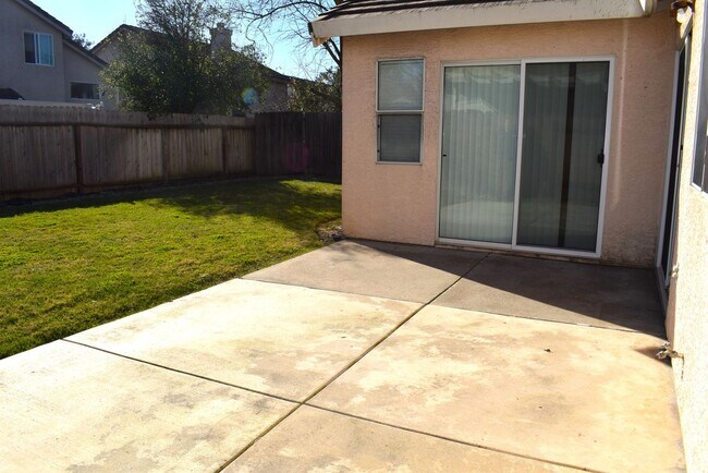 Foto del edificio - Resident Benefit Package Property