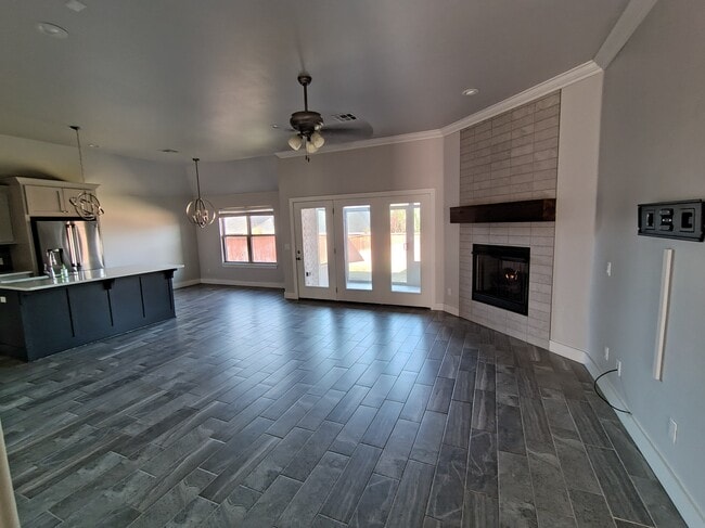 Photo - 609 Timberbrook Dr House