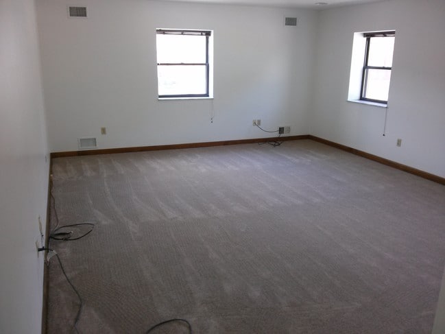 Living Room - 64 Bridge St
