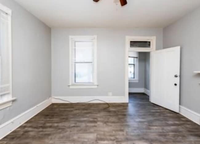 Living room - 312 N 10th St