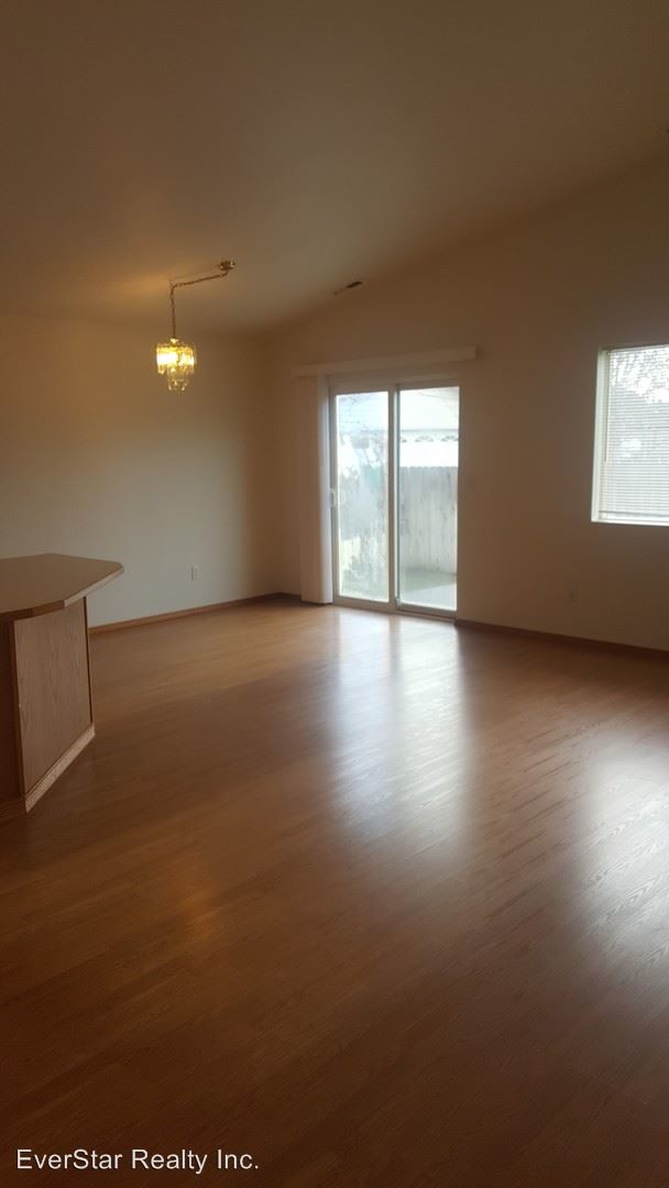 Foto del edificio - 3 br, 2 bath House - 4003 W Grand Ronde Ave