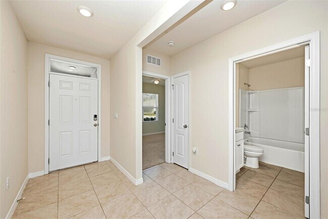 Foto del edificio - 2725 Dumont Ln