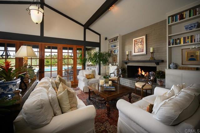 Foto del edificio - 17925 Avenida Alondra