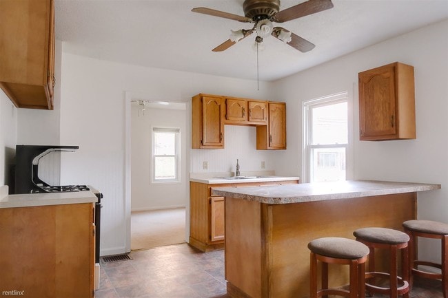 Building Photo - 138 Clarks Pike