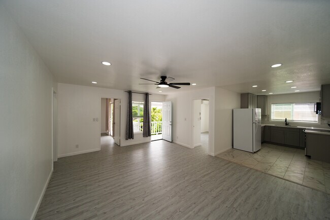 Building Photo - 99-627 Kaulainahee Pl