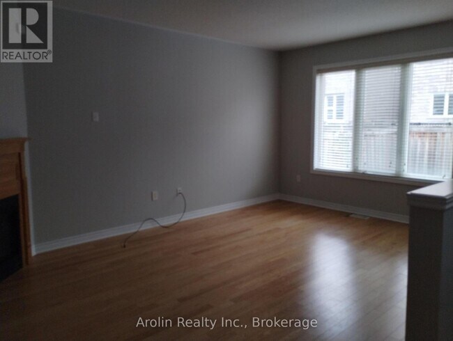 Photo du bâtiment - 18 Gastonia Rd