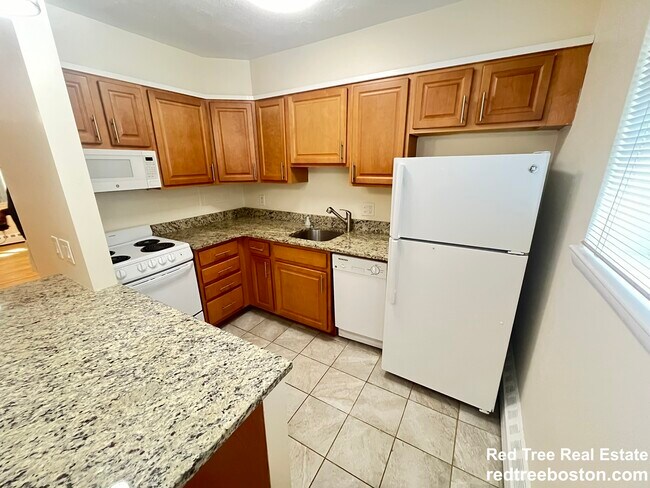 Building Photo - 59 Parkman St