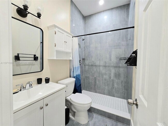 Foto del edificio - 18255 SW 145th Ave