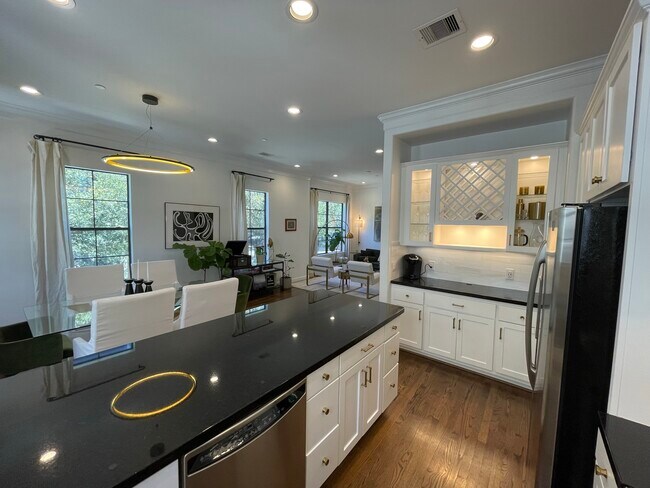 View to the entire living space - 2210 Mid Ln