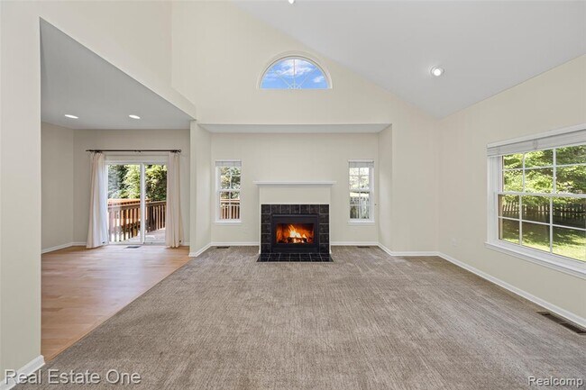 Foto del edificio - 38282 Saratoga Cir