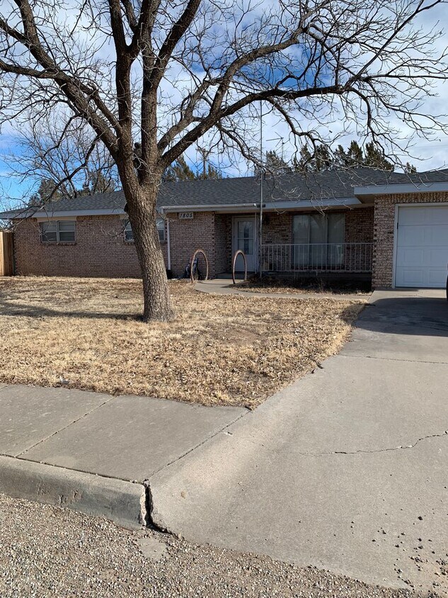 Foto principal - 1805 S Main St Portales NM