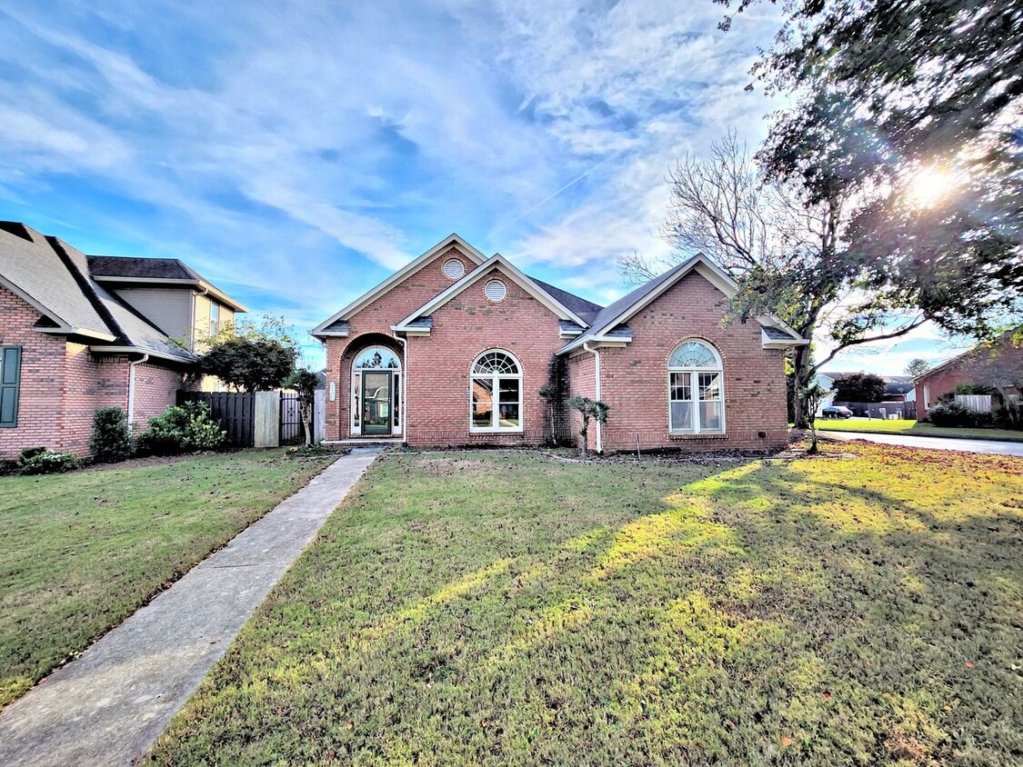 Primary Photo - 3BR/2BA HOUSE FOR RENT - DECATUR