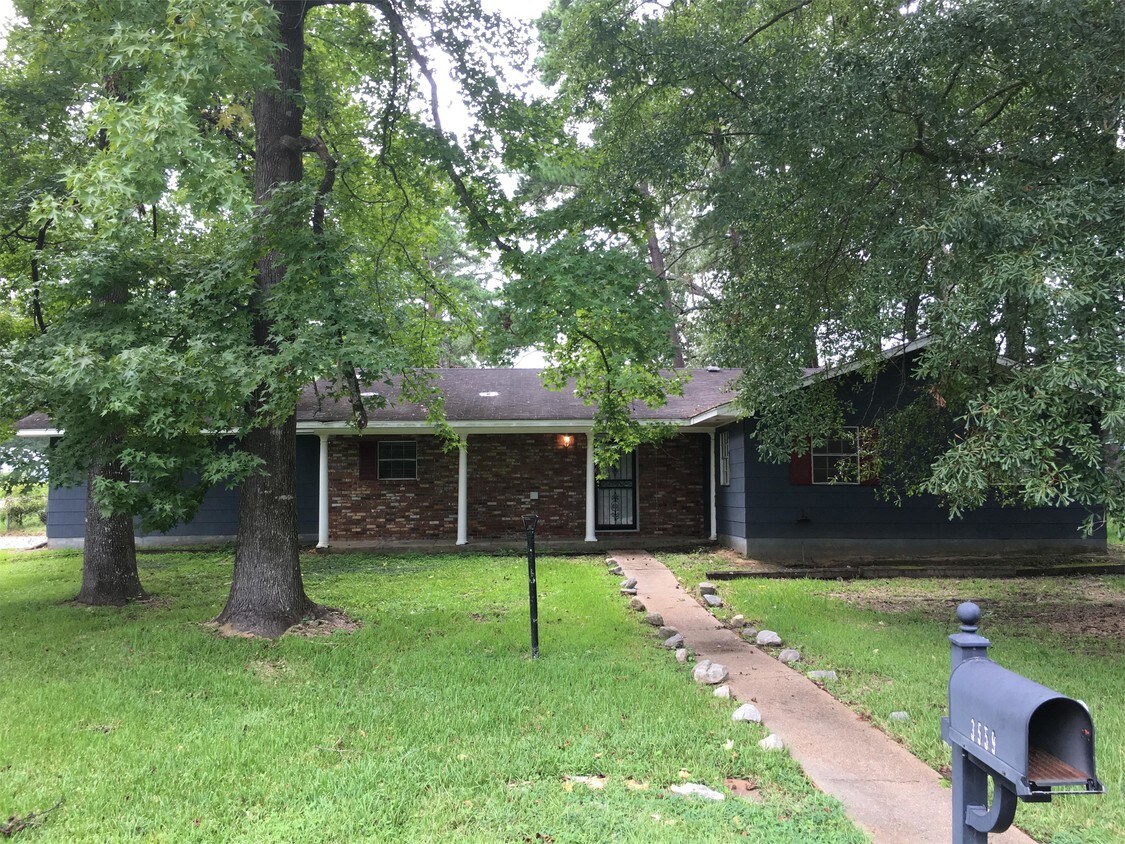 Primary Photo - 3559 Exchange Dr