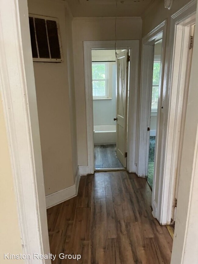 Foto del edificio - 2 br, 1 bath House - 1800 W Washington St.