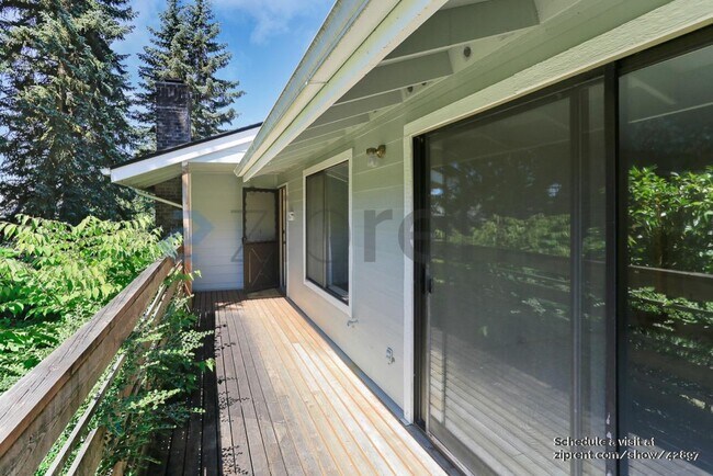 Foto del edificio - 2440 140th Ave NE