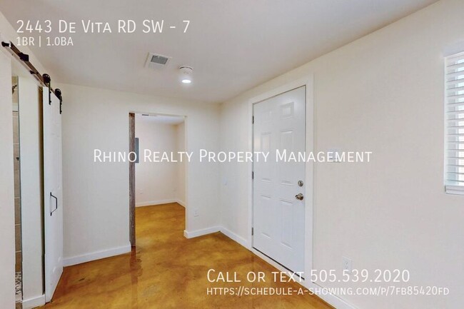 Building Photo - 2443 De Vita Rd SW