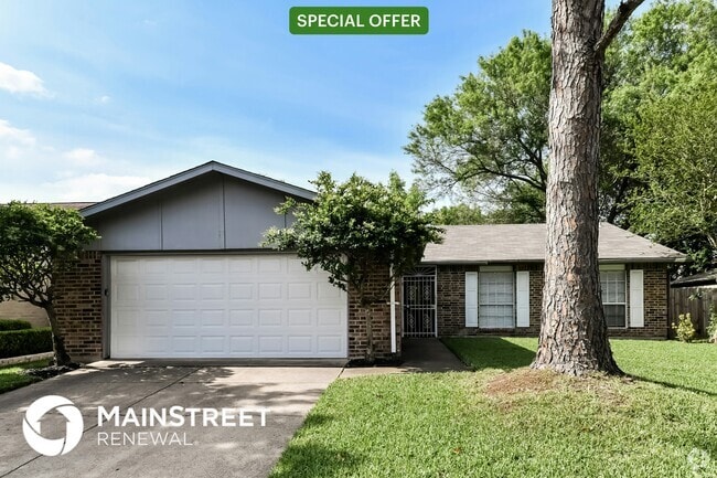 Building Photo - 5514 Edgebrook Forest Dr