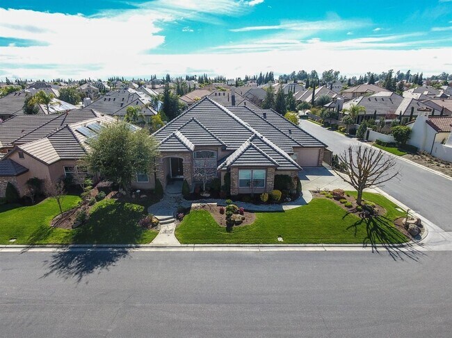 Foto del edificio - Luxury Unfurnished Single-Story Custom Home for Lease in Copper Ridge