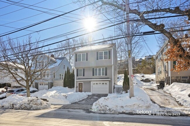 Building Photo - 127 Centre St