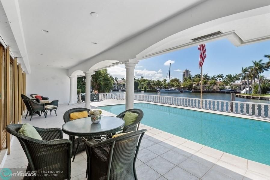 Primary Photo - 2560 Del Lago Dr