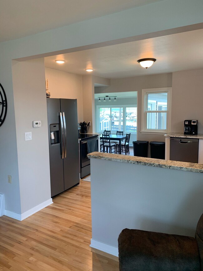 Foto del edificio - 84 E North Water St