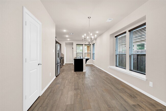 Foto del edificio - 3001 Wedgewood Bay Ct