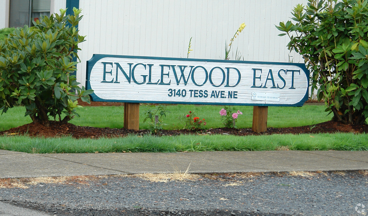 Foto del edificio - Englewood East Apartments