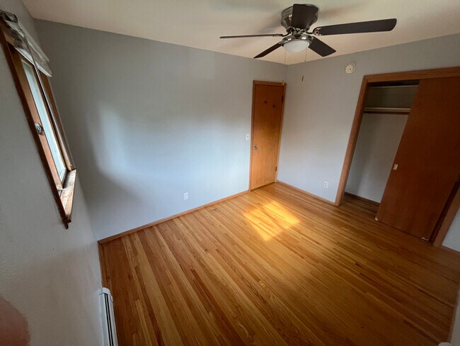 Foto del edificio - 604 9th St S