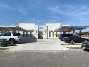 Building Photo - 6 Alta Vista Dr