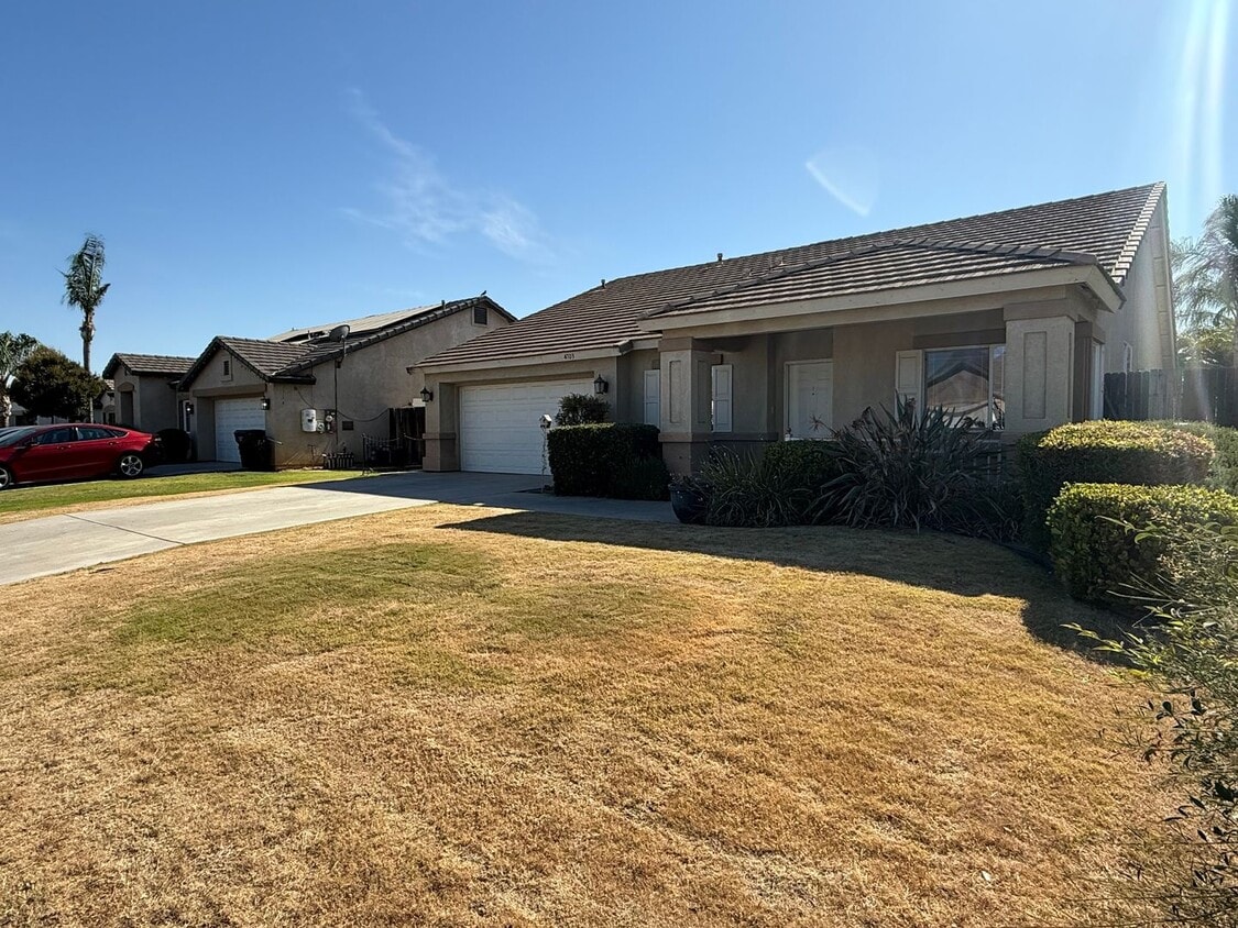 Primary Photo - Charming 4-Bedroom Home in Emerald Estates