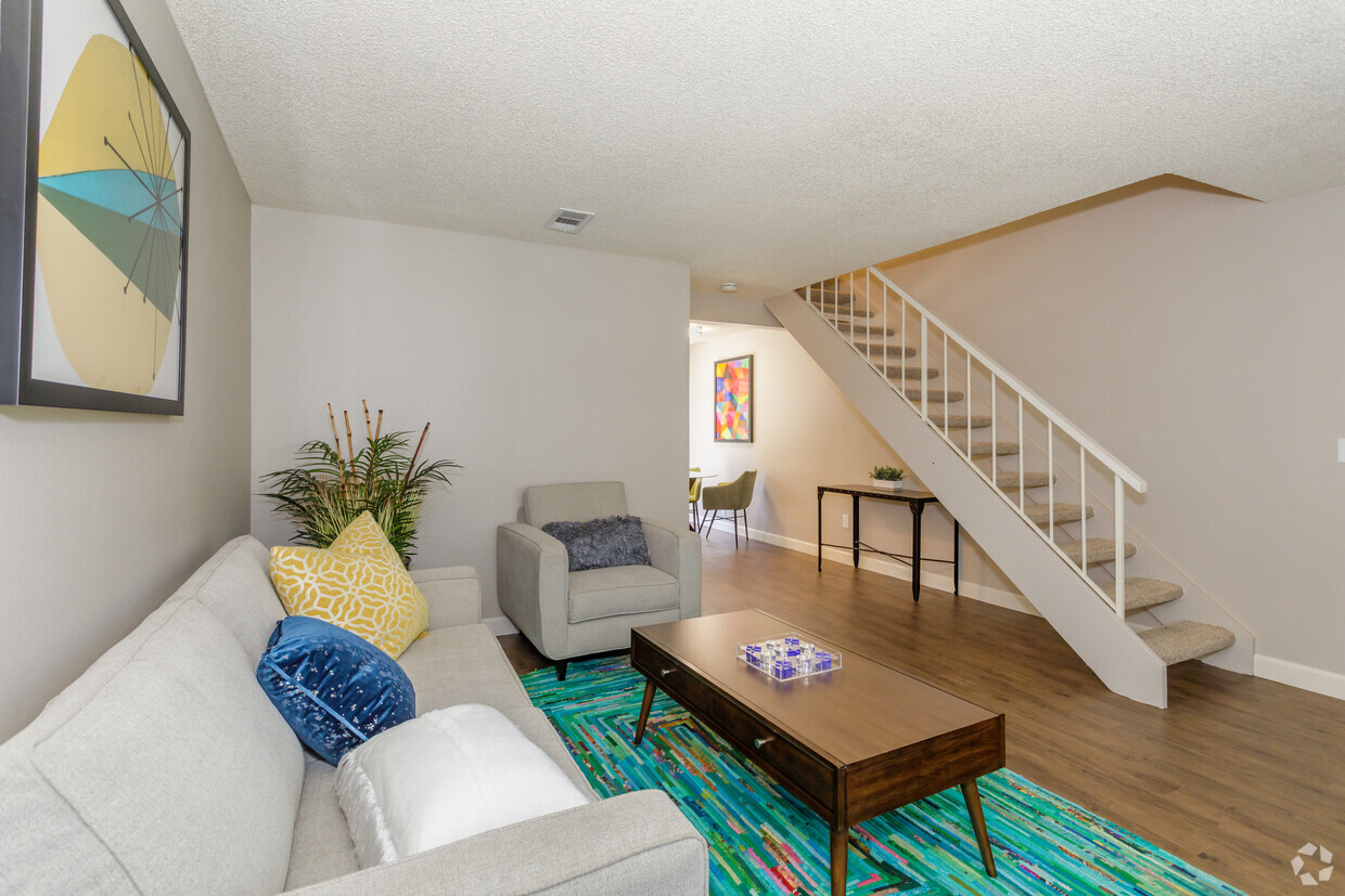 2HAB,1.5BA-913 ft² - Westwood Apartments