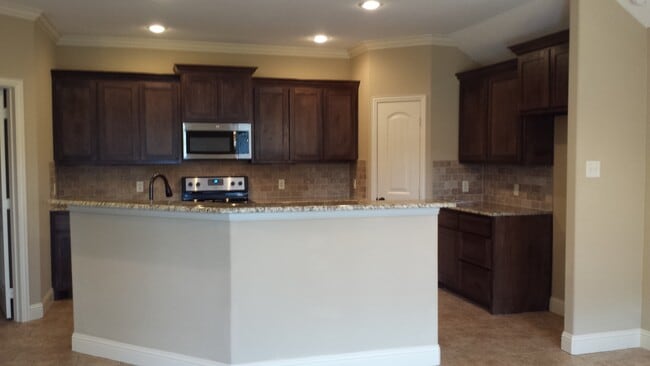 Foto del edificio - 8830 Kiowa- 2016 Custom Built Home!!!