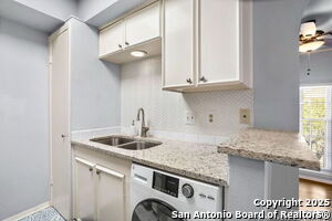 Foto del edificio - 66 Brees Blvd