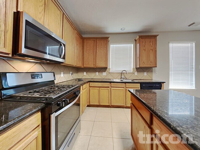 Foto del edificio - 21526 Lovis Way