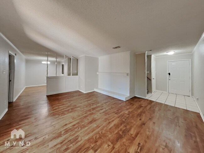 Foto del edificio - 3226 63rd St