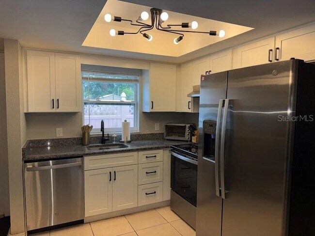 Foto del edificio - 3074 Brookview Ave