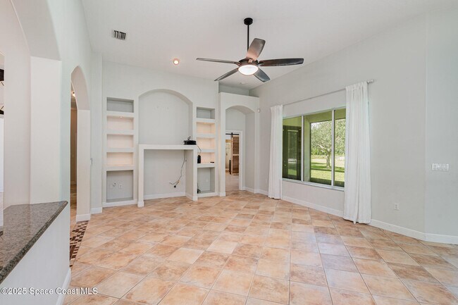 Foto del edificio - 2415 Grassmere Dr