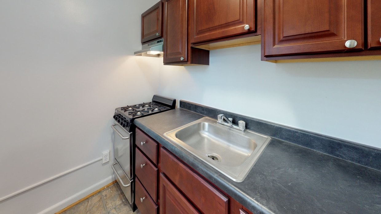 Photo - Skyline Towers Apartments