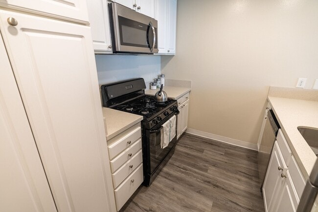 Interior Photo - 4200 S Harbor Blvd