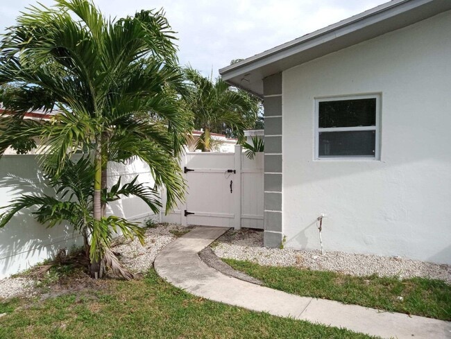 Foto del edificio - 305 NW 4th Ave