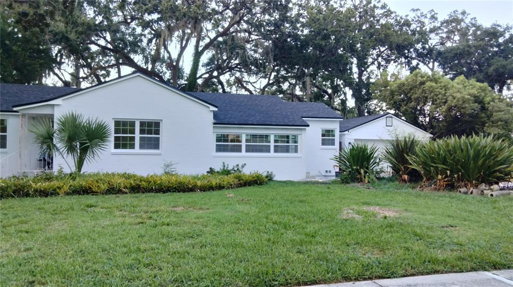 Foto principal - 1349 Arlington St