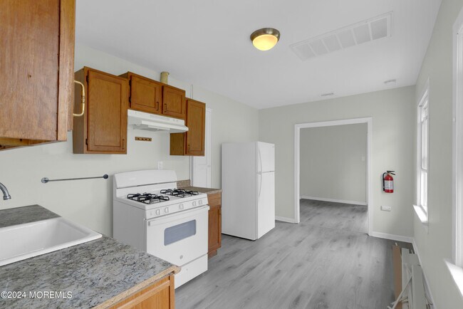 Foto del edificio - 89 Forest Ave