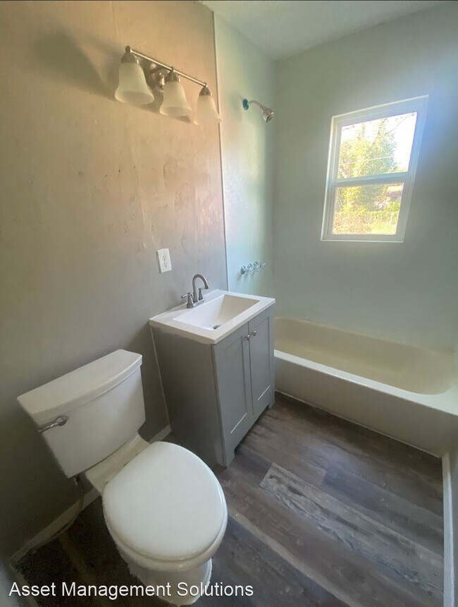 Foto del edificio - 2 br, 1 bath House - 3209 SW 21st ST.