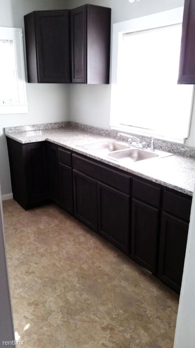 Foto del edificio - 3 br, 1 bath House - 1041 Niagara Ave SE