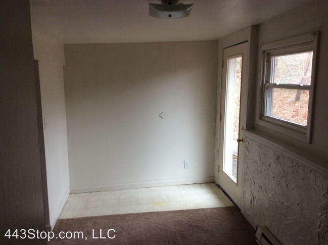 Building Photo - 6160 N East Circle Dr