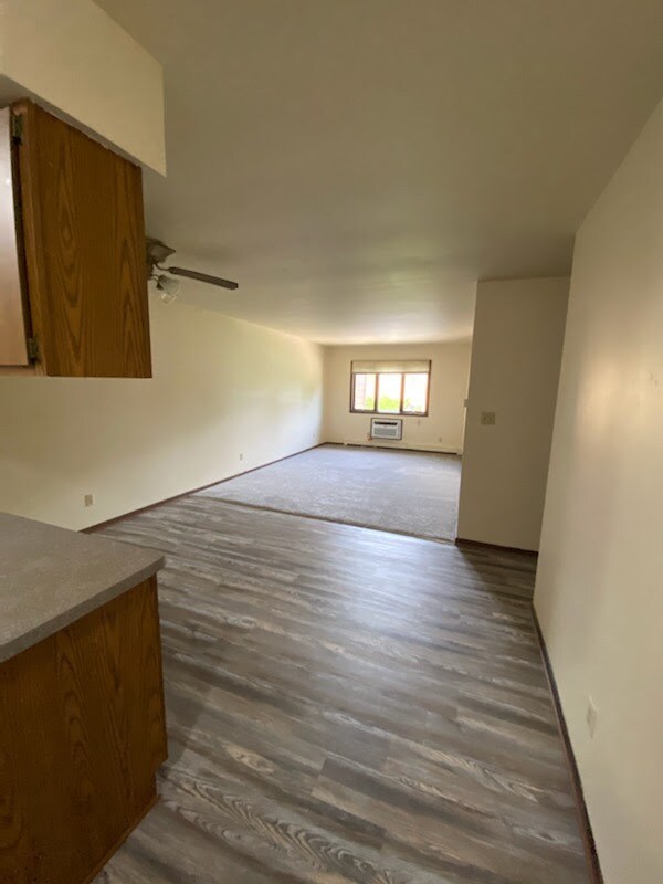 720 W Grange Ave Milwaukee Wi 53221 Apartments Milwaukee Wi Apartments Com