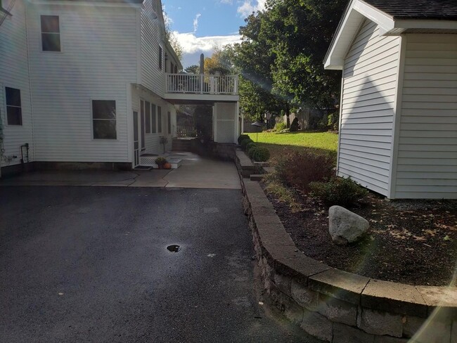 Building Photo - 126 Hills Ferry Rd