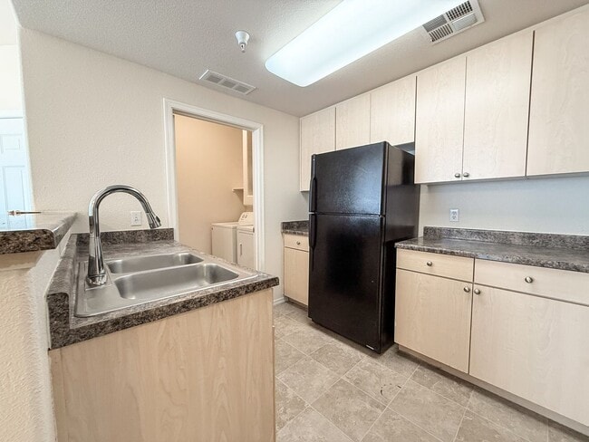 Foto del edificio - Cave Creek rd 2bd 2bath Condo