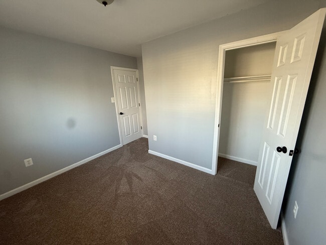 Building Photo - 5303 Stockton Ct